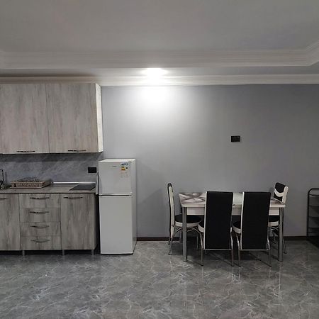 Apartment Beso クタイシ エクステリア 写真