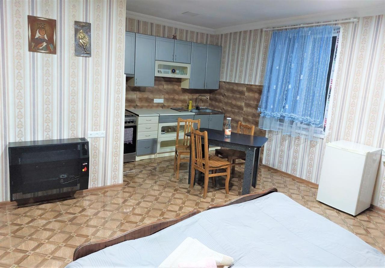 Apartment Beso クタイシ エクステリア 写真