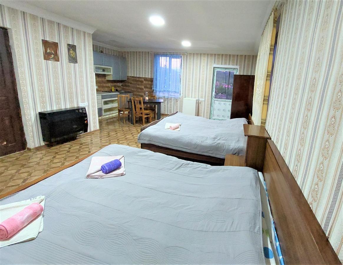 Apartment Beso クタイシ エクステリア 写真