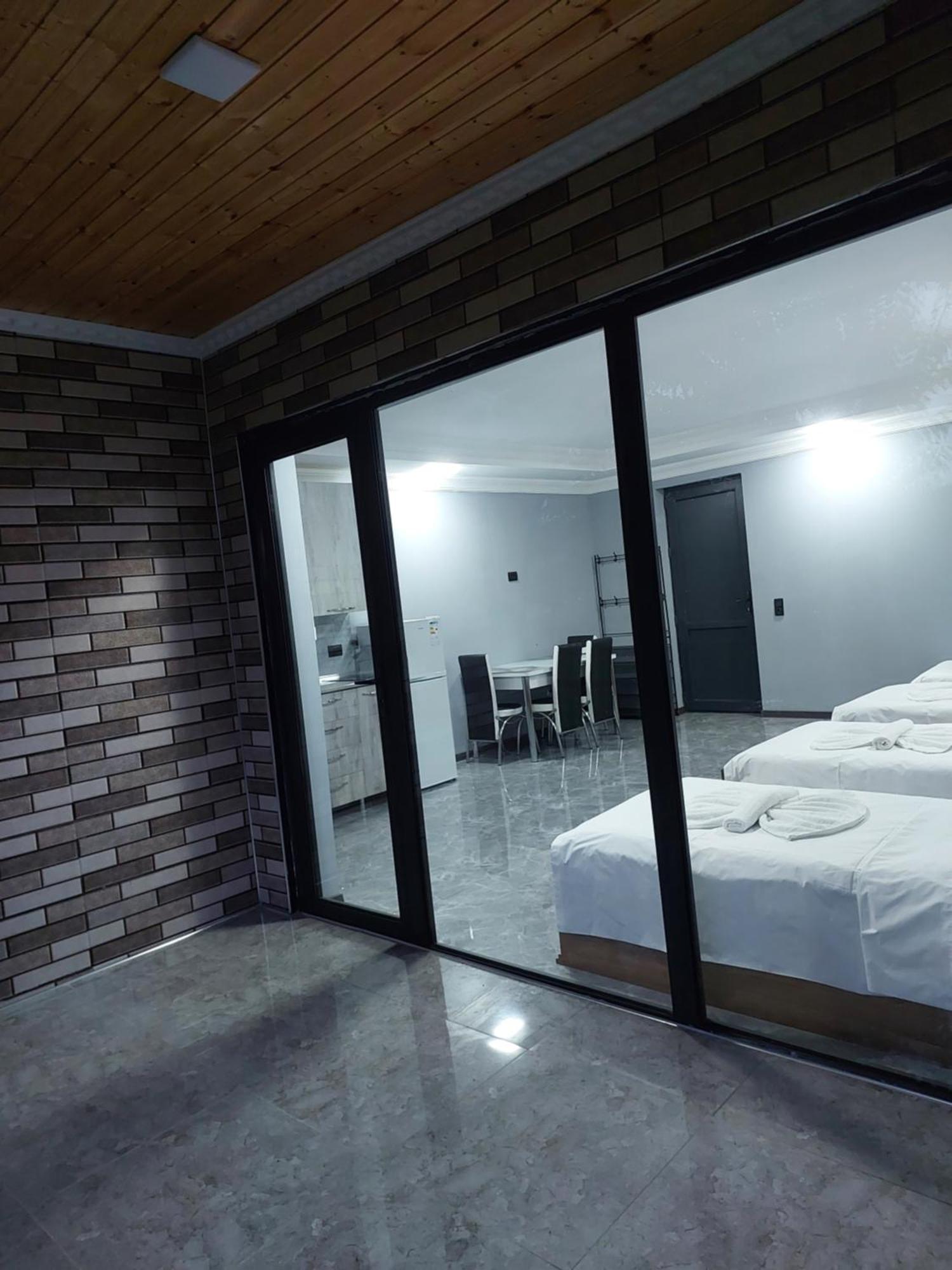 Apartment Beso クタイシ エクステリア 写真